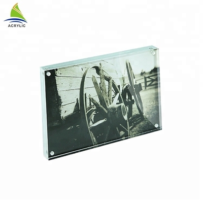 A foto acrílica feita sob encomenda quadro o quadro por atacado acrílico 5x7 da foto dos modelos novos