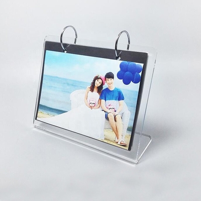 L dá forma a molduras para retrato acrílicas claras feitas sob encomenda do quadro/família da foto