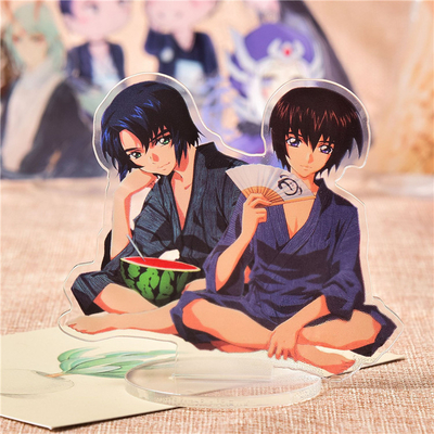 A foto criativa do anime da pessoa de pé da exposição acrílica feita sob encomenda imprimiu a pessoa de pé da tabela da propaganda